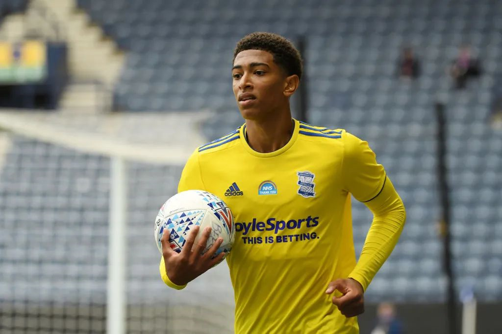 出球以中长 出球以中长