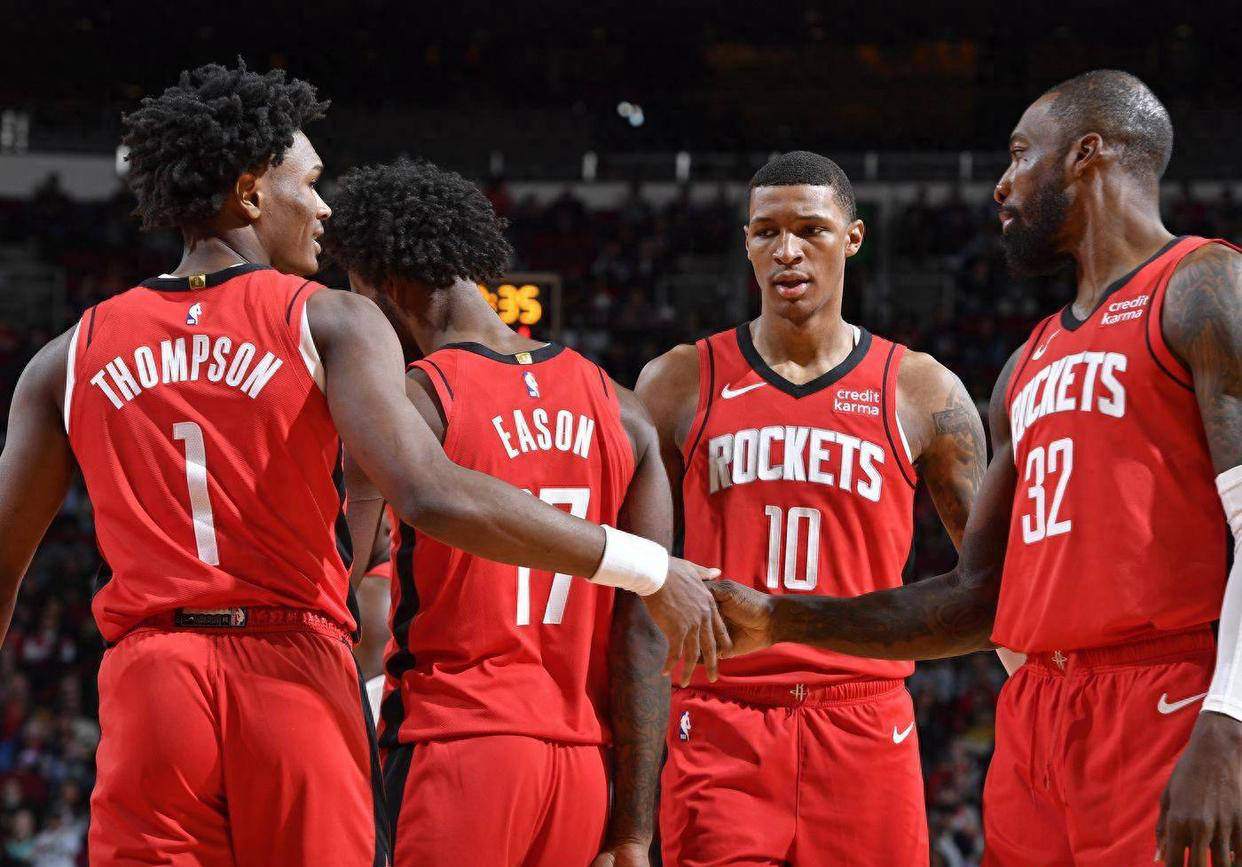 阿诺德与右 阿诺德与右